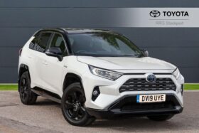 Used Toyota RAV4 2.5 VVT-h Dynamic CVT 4WD Euro 6 (s/s) 5dr