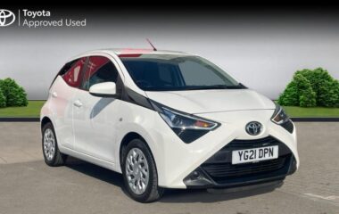 Used Toyota AYGO 1.0 VVT-i x-play Euro 6 5dr (Safety Sense)