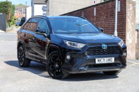 Used Toyota RAV4 2.5 VVT-h Black Edition CVT 4WD Euro 6 (s/s) 5dr