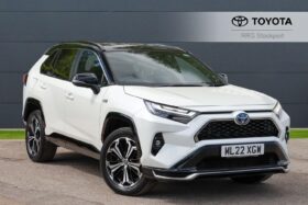 Used Toyota RAV4 2.5 VVT-h 18.1 kWh Dynamic CVT 4WD Euro 6 (s/s) 5dr