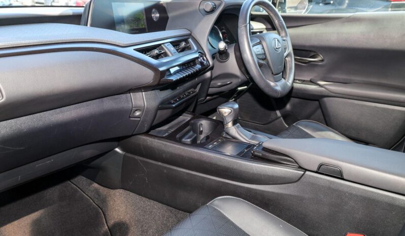 Used Lexus UX 2.0 250h Premium Plus E-CVT Euro 6 (s/s) 5dr full