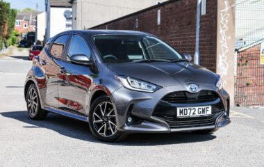 Used Toyota Yaris 1.5 VVT-h Design E-CVT Euro 6 (s/s) 5dr