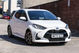 Used Toyota Yaris 1.5 VVT-h Design E-CVT Euro 6 (s/s) 5dr