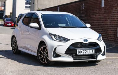 Used Toyota Yaris 1.5 VVT-h Design E-CVT Euro 6 (s/s) 5dr