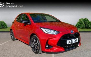 Used Toyota Yaris 1.5 VVT-h Dynamic E-CVT Euro 6 (s/s) 5dr