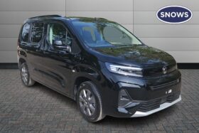 Used Vauxhall Combo Life 100kW Ultimate 52kWh 5dr Auto