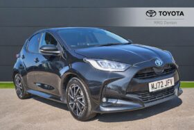 Used Toyota Yaris 1.5 VVT-h Design E-CVT Euro 6 (s/s) 5dr