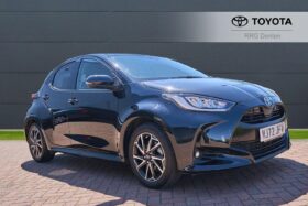 Used Toyota Yaris 1.5 VVT-h Design E-CVT Euro 6 (s/s) 5dr