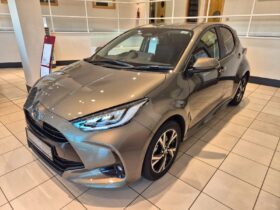 Used Toyota Yaris 1.5 VVT-h Design E-CVT Euro 6 (s/s) 5dr