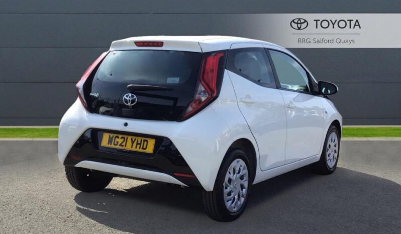 Used Toyota AYGO 1.0 VVT-i x-play Euro 6 5dr (Safety Sense) full