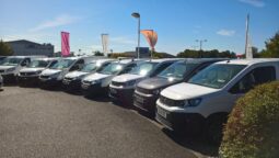 Used Peugeot Boxer 2.2 BlueHDi 335 Professional EAT8 L3 Medium Roof Euro 6 (s/s) 5dr full