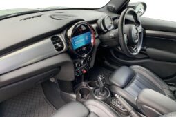 Used MINI HATCHBACK 1.5 Cooper Exclusive Steptronic Euro 6 (s/s) 5dr full