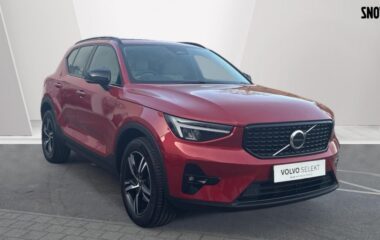 Used Volvo XC40 Plus, B3 mild hybrid, Petrol, Dark