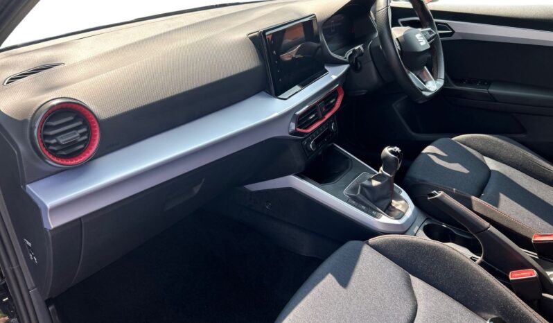 Used SEAT Arona 1.0 TSI (110ps) FR SUV full