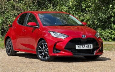 Used Toyota Yaris 1.5 VVT-h Design E-CVT Euro 6 (s/s) 5dr