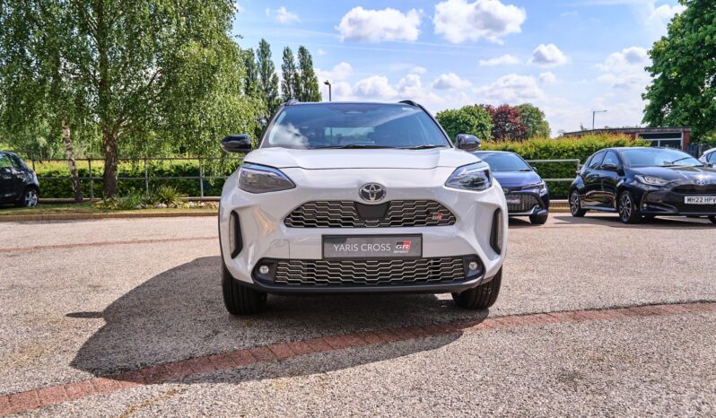 Used Toyota Yaris Cross 1.5 VVT-h GR SPORT E-CVT Euro 6 (s/s) 5dr full