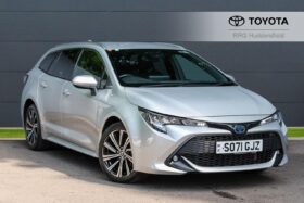 Used Toyota Corolla 1.8 VVT-h Design Touring Sports CVT Euro 6 (s/s) 5dr