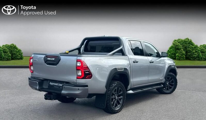 Used Toyota Hi-Lux 2.8 D-4D Invincible X Auto 4WD Euro 6 (s/s) 4dr full