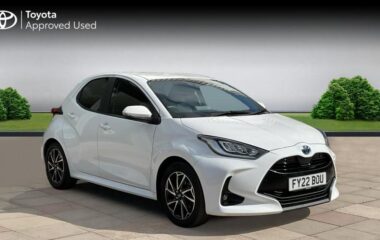 Used Toyota Yaris 1.5 VVT-h Design E-CVT Euro 6 (s/s) 5dr