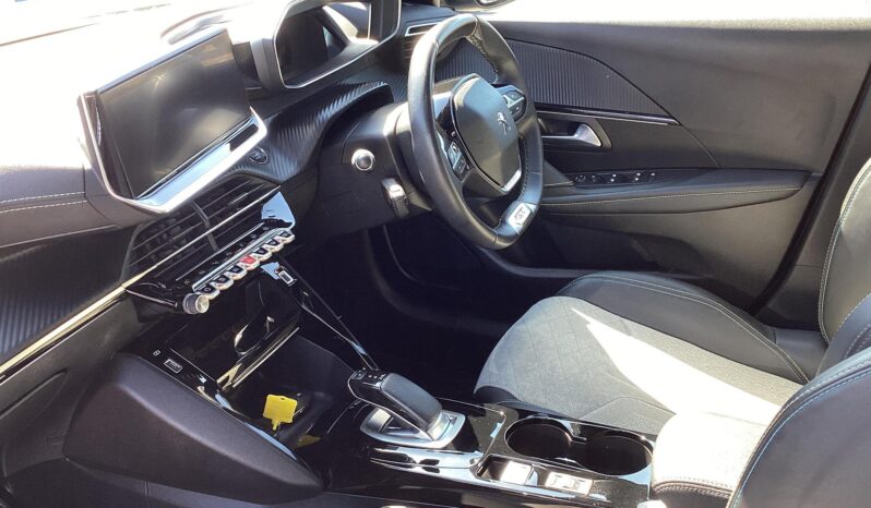 Used Peugeot 208 50kWh GT Auto 5dr full
