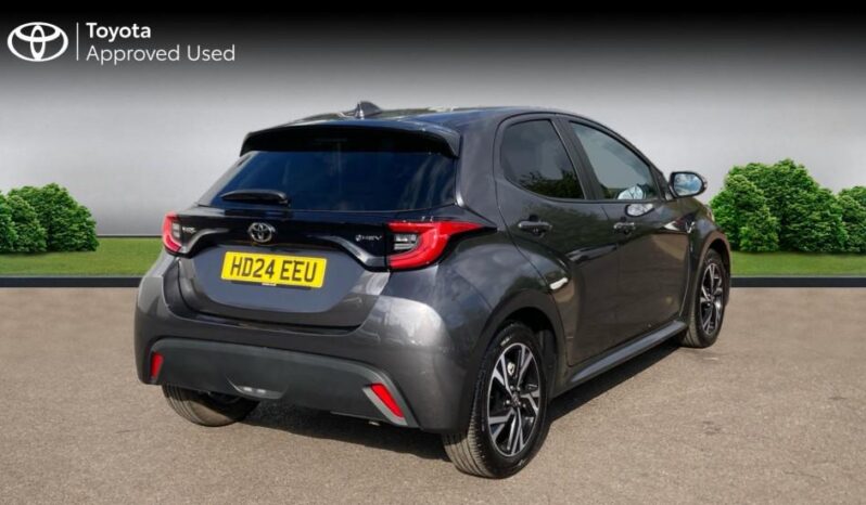 Used Toyota Yaris 1.5 VVT-h Design E-CVT Euro 6 (s/s) 5dr full