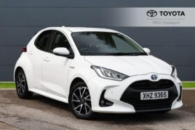 Used Toyota Yaris 1.5 VVT-h Design E-CVT Euro 6 (s/s) 5dr