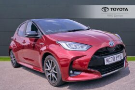 Used Toyota Yaris 1.5 VVT-h Dynamic E-CVT Euro 6 (s/s) 5dr