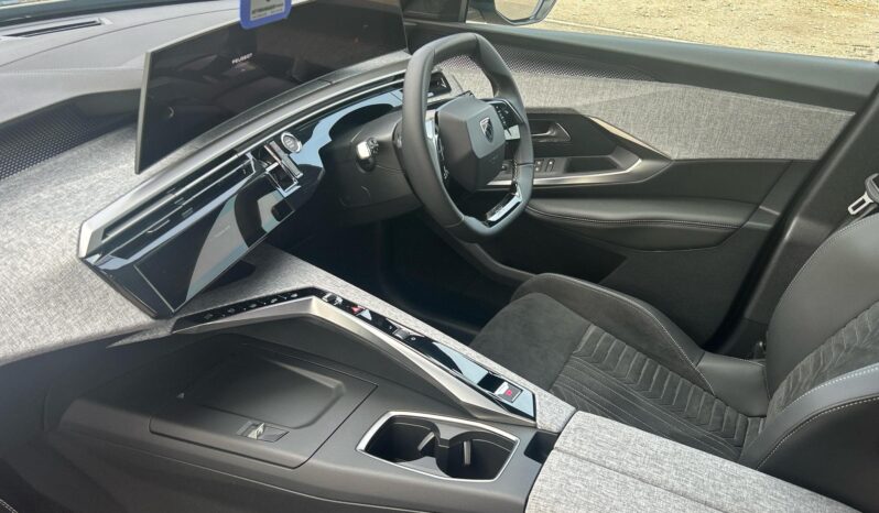 Used Peugeot 5008 73kWh GT Auto 5dr full