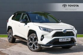 Used Toyota RAV4 2.5 VVT-h 18.1 kWh Dynamic CVT 4WD Euro 6 (s/s) 5dr