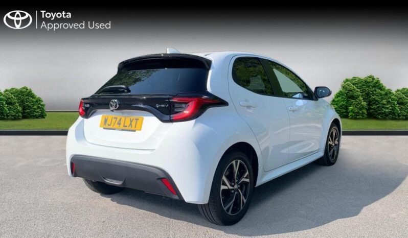Used Toyota Yaris 1.5 VVT-h Design E-CVT Euro 6 (s/s) 5dr full