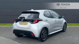 Used Toyota Yaris 1.5 VVT-h Design E-CVT Euro 6 (s/s) 5dr full