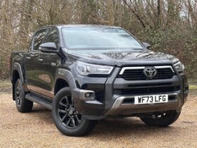 Used Toyota Hi-Lux 2.8 D-4D Invincible X Auto 4WD Euro 6 (s/s) 4dr