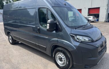 Used Peugeot Boxer 2.2 BlueHDi 335 Professional EAT8 L3 Medium Roof Euro 6 (s/s) 5dr