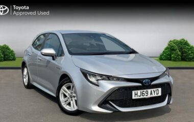 Used Toyota Corolla 1.8 VVT-h Icon Tech CVT Euro 6 (s/s) 5dr