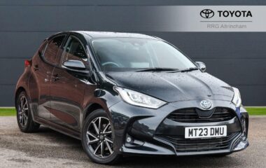 Used Toyota Yaris 1.5 VVT-h Design E-CVT Euro 6 (s/s) 5dr