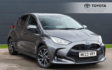 Used Toyota Yaris 1.5 VVT-h Design E-CVT Euro 6 (s/s) 5dr