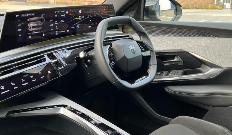 Used Peugeot 5008 73kWh GT Auto 5dr full
