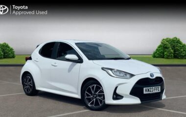 Used Toyota Yaris 1.5 VVT-h Design E-CVT Euro 6 (s/s) 5dr