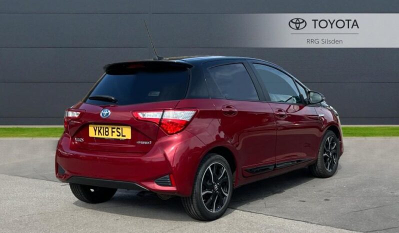 Used Toyota Yaris 1.5 VVT-h Blue Bi-Tone E-CVT Euro 6 (s/s) 5dr full