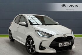 Used Toyota Yaris 1.5 VVT-h Design E-CVT Euro 6 (s/s) 5dr