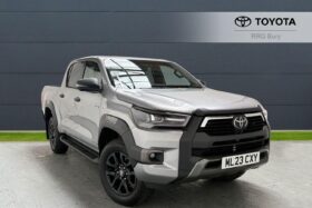 Used Toyota Hilux 2.8 D-4D Invincible X Auto 4WD Euro 6 (s/s) 4dr