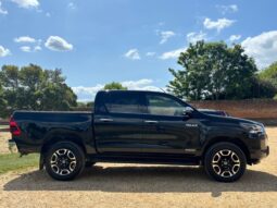 Used Toyota Hi-Lux 2.4 D-4D Invincible Auto 4WD Euro 6 (s/s) 4dr full