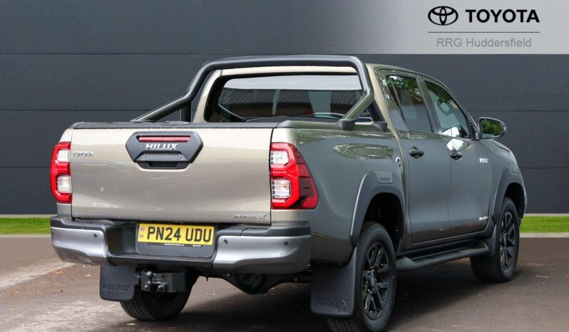 Used Toyota Hilux 2.8 D-4D Invincible X Auto 4WD Euro 6 (s/s) 4dr full