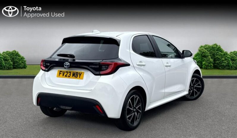 Used Toyota Yaris 1.5 VVT-h Design E-CVT Euro 6 (s/s) 5dr full