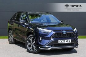 Used Toyota RAV4 2.5 VVT-h 18.1 kWh Dynamic CVT 4WD Euro 6 (s/s) 5dr