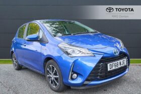 Used Toyota Yaris 1.5 VVT-h Icon Tech E-CVT Euro 6 (s/s) 5dr