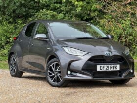 Used Toyota Yaris 1.5 VVT-h Design E-CVT Euro 6 (s/s) 5dr