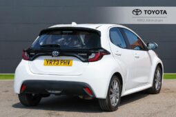 Used Toyota Yaris 1.5 VVT-h Icon E-CVT Euro 6 (s/s) 5dr full