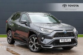 Used Toyota RAV4 2.5 VVT-h 18.1 kWh Dynamic CVT 4WD Euro 6 (s/s) 5dr