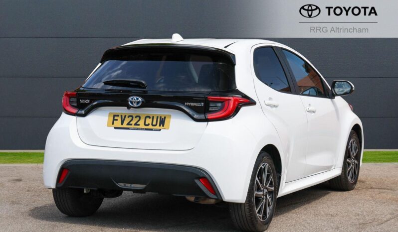Used Toyota Yaris 1.5 VVT-h Design E-CVT Euro 6 (s/s) 5dr full